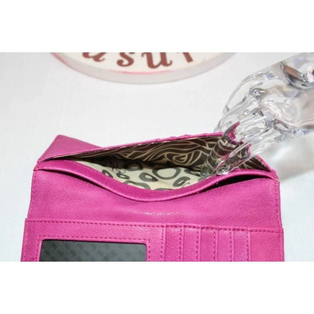 Guess Tulip Pink Tri Fold Women's Envelope Style Wallet New with Tags